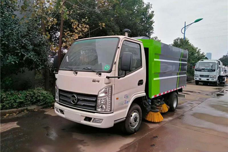 凱馬小型掃路車(chē) 凱馬小型掃路車(chē)