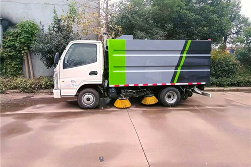 凱馬小型掃路車(chē) 凱馬小型掃路車(chē)