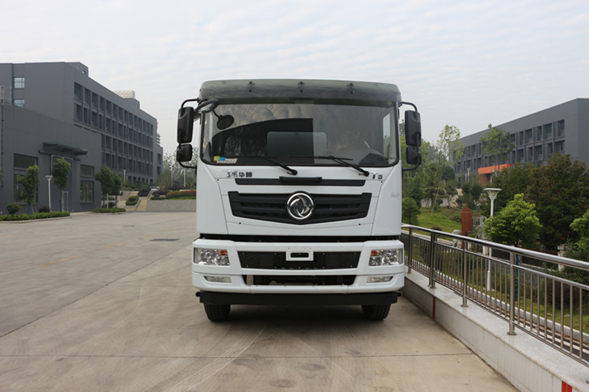 公路灑水車(chē) 公路灑水車(chē)