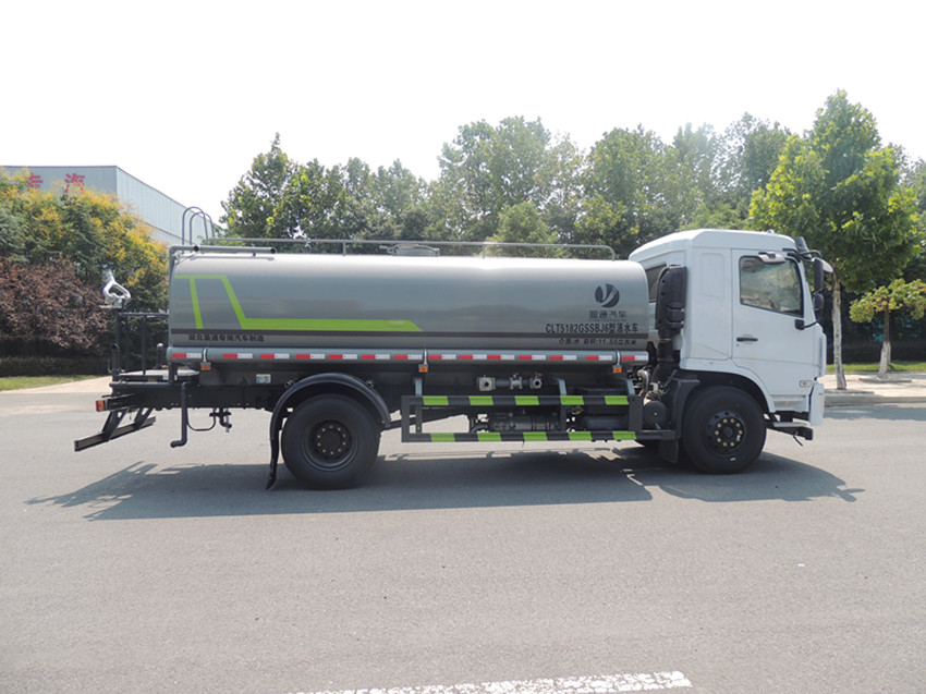 12方灑水車(chē) 12方灑水車(chē)