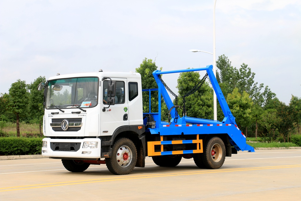 東風(fēng)D9擺臂式垃圾車(chē)