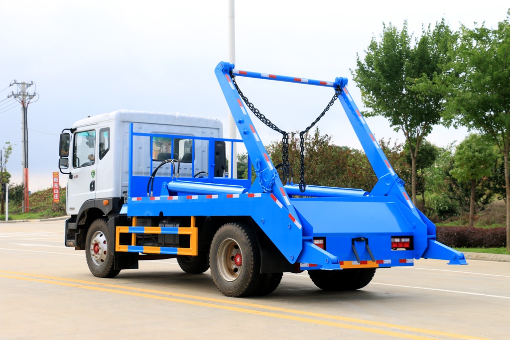 東風(fēng)D9擺臂式垃圾車(chē)